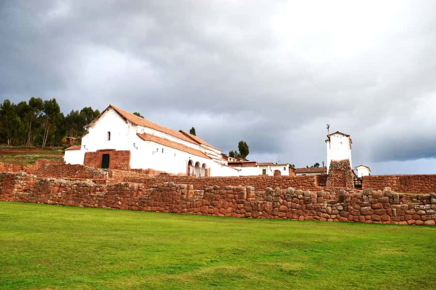 Cusco: Sacred Valley of the Incas Tour - Guides, transport, and the pace of the day