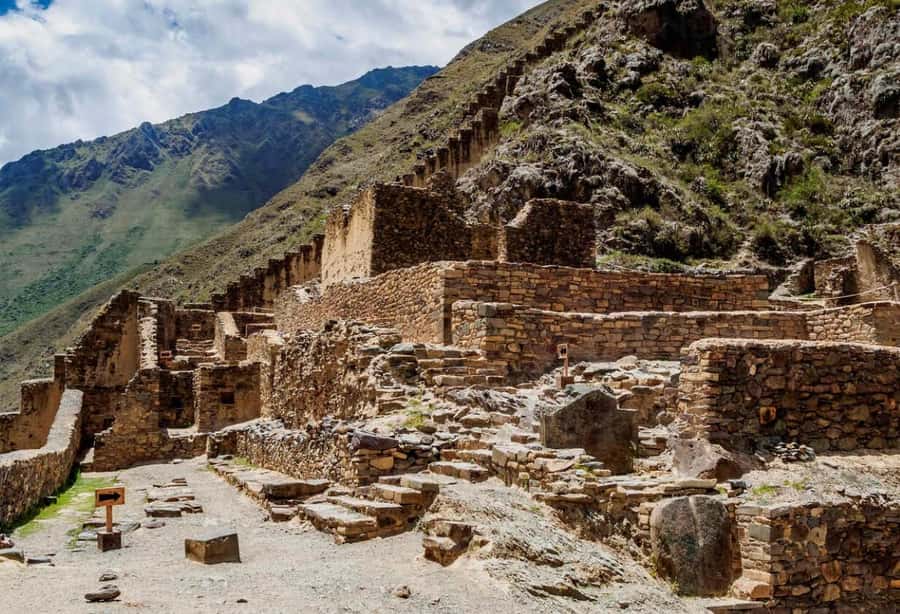 Cusco: Sacred Valley, Pisac, Ollantaytambo, Salt Mines Moray - Urubamba: a welcome lunch break