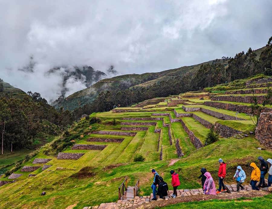 Cusco:Sacred Valley Pisaq,Ollantaytambo,Chinchero with Lunch - Key points at a glance