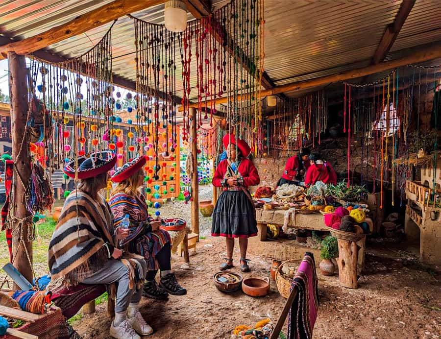 Cusco:Sacred Valley Pisaq,Ollantaytambo,Chinchero with Lunch - Chinchero connects ruins with living Quechua traditions