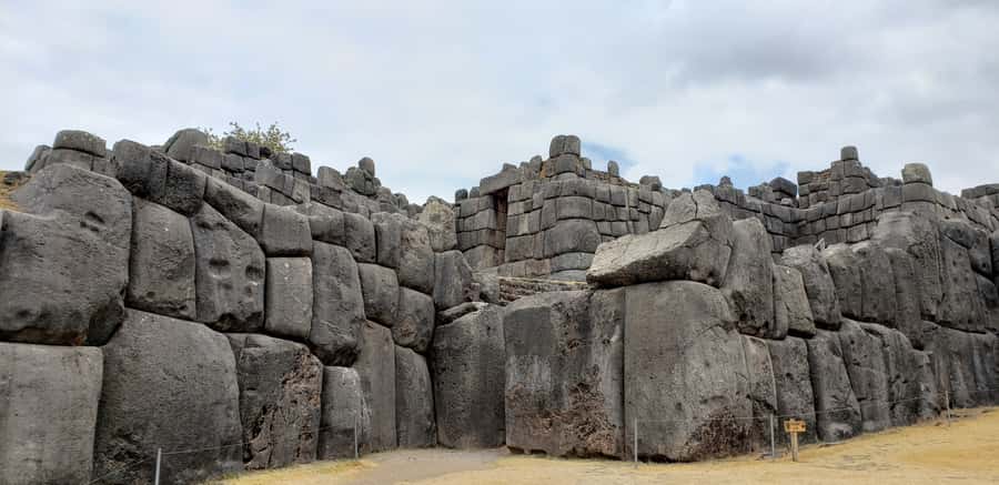 Cusco: Sacsayhuaman Guided Tour and 1-Hour Horseback Ride - Key points to know before booking