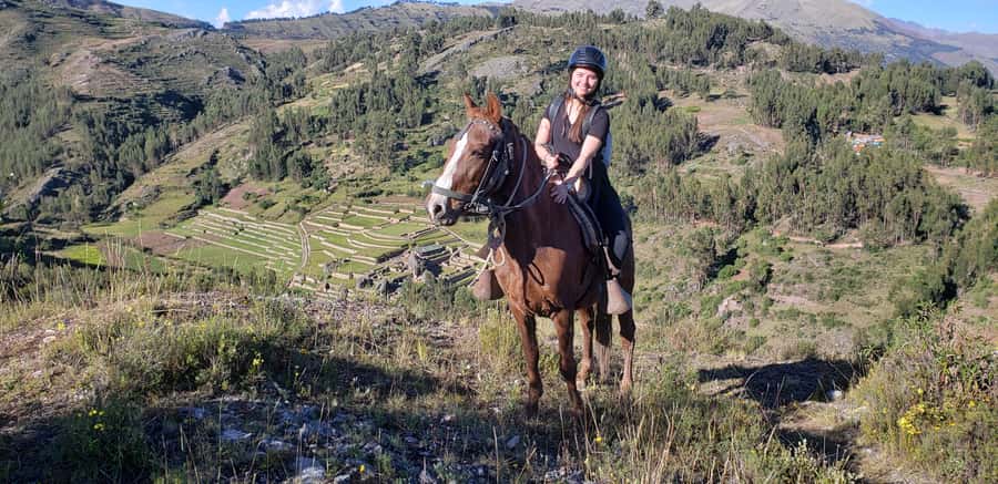 Cusco: Sacsayhuaman Guided Tour and 1-Hour Horseback Ride - Qenqo and the cave connected with royal mummification