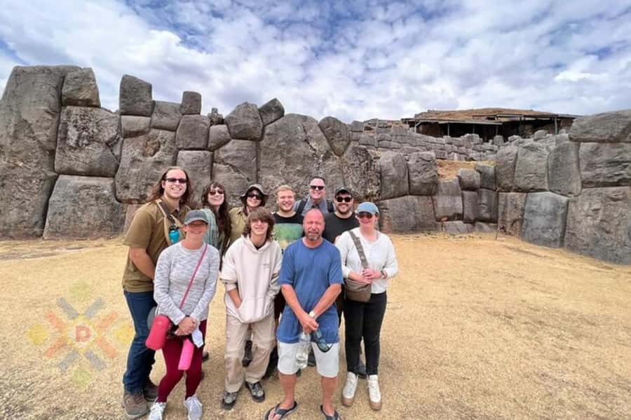 Cusco: Sacsayhuaman, Qenqo, Puca Pucara & Tambomachay Tour - Qenqo’s passages and ceremonial spaces