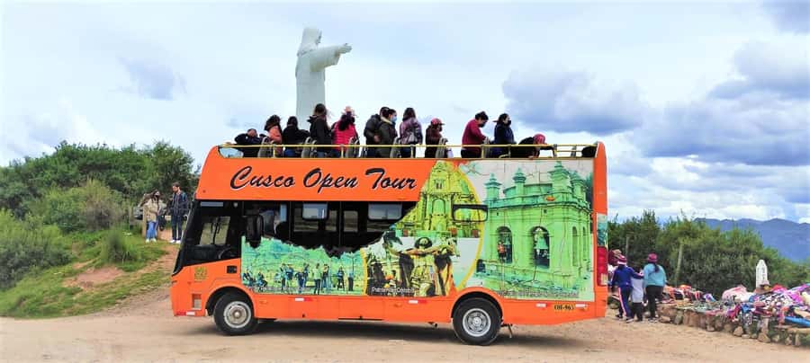Cusco: Sightseeing Tour of the City on an Open-Top Bus - Starting in the historic center near Sta. Catalina Angosta