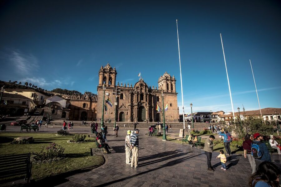 Cusco: Walking Tour Cusco - San Pedro Market, where the city gets practical