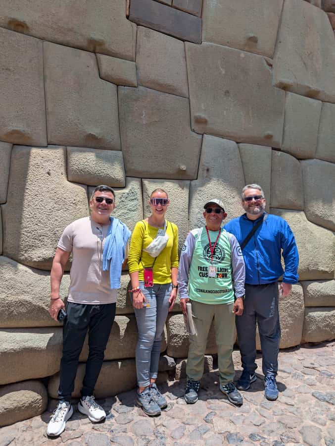 Cusco: Walking Tour with a Local Guide - Reading the Plaza de Armas