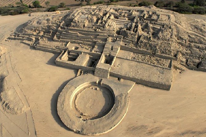 Discovering Caral, The Oldest Civilization In America - A 6:00 am pickup through Lima’s southern districts