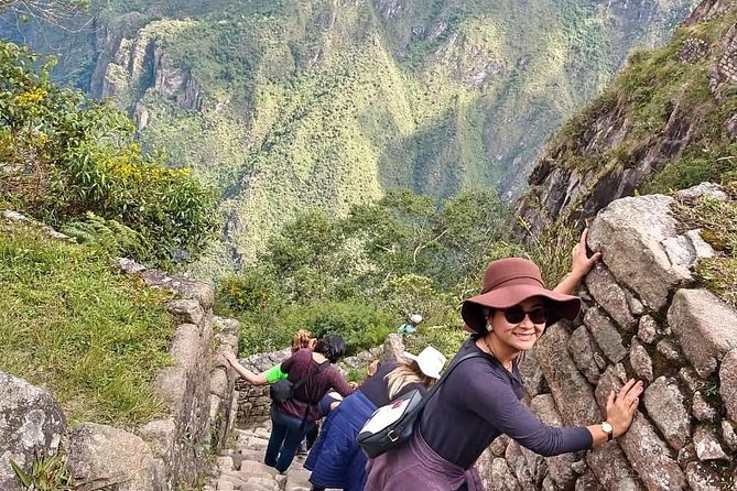 Exclusive Huayna Picchu Tour in 1 Day from Cusco - Aguas Calientes and the afternoon wait