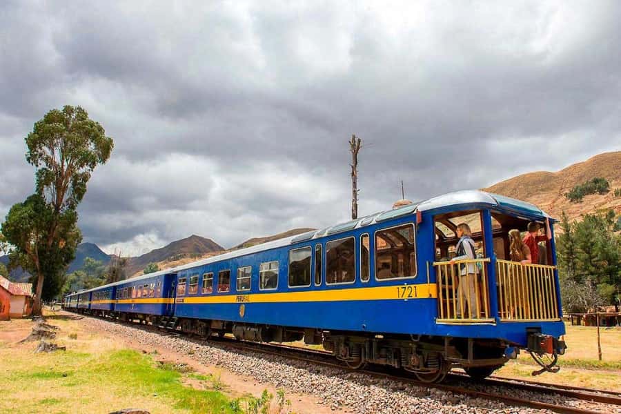 Excursion Cusco - Puno - Titicaca Observatory Train - Abra La Raya at 4,300 meters