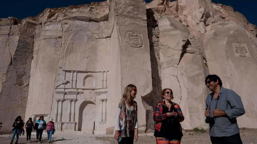 Excursion + Sillar and Culebrillas Route in Arequipa - Culebrillas canyon and the Wari petroglyphs