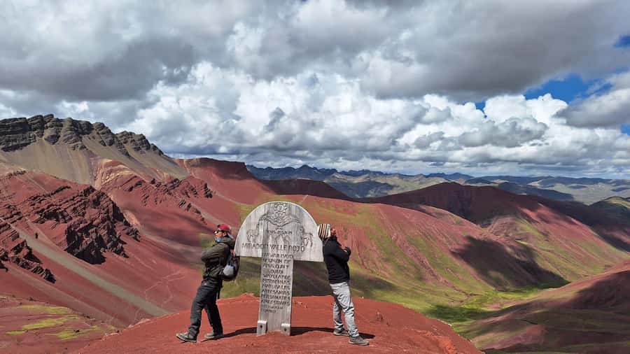 excursion to colorful mountain & red valley viewpoint cusco - The road from Cusco to Cusipata
