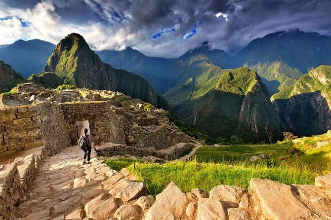 Excursion to MachuPicchu from Cusco with lunch | Private Service| - Two hours by minivan to Ollantaytambo