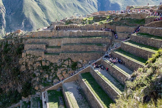 Excursion to Sacred Valley Full Day & Buffet Lunch |Group Tour| - A buffet lunch at Puente Pisac