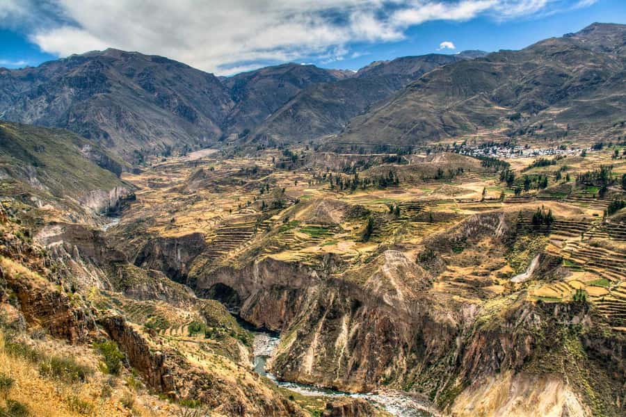 From Arequipa: Colca Valley & Thermal Baths Small-Group Trip - Breakfast and the route into Colca Valley