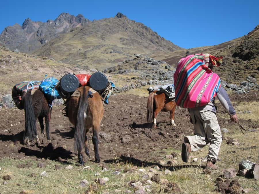 From Cusco: 7 Lakes Ausangate Trek with Breakfast and Lunch - What the seven lakes visit feels like