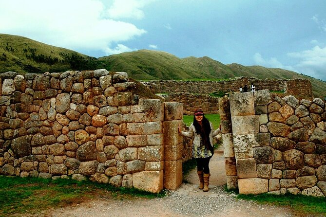 From Cusco City Tour Four Ruins Half Day Tour - Tambomachay and the Inca worship of water