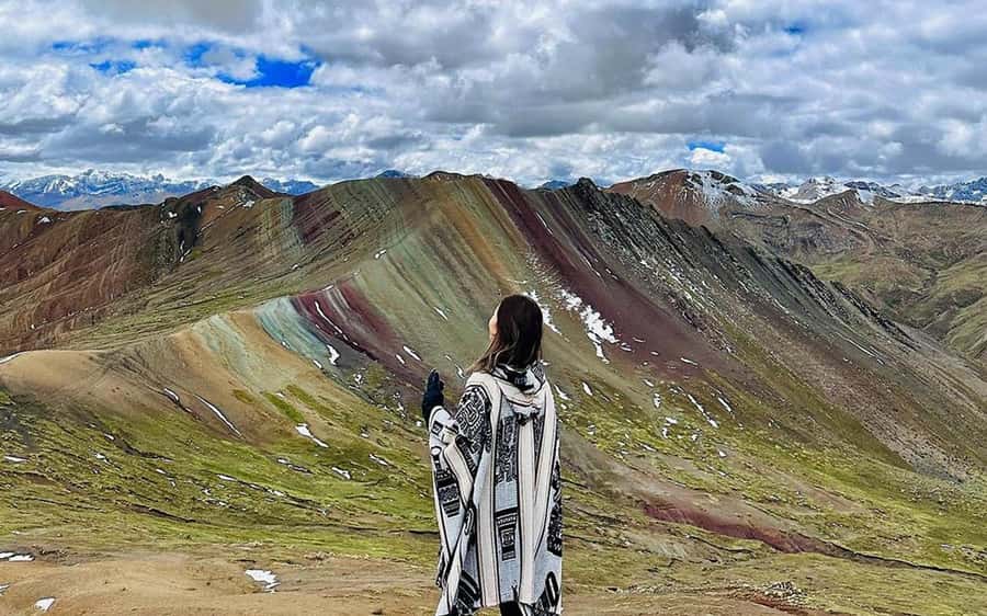 From Cusco: Full day Palccoyo Mountain tour - A guide can make the high-altitude stop easier