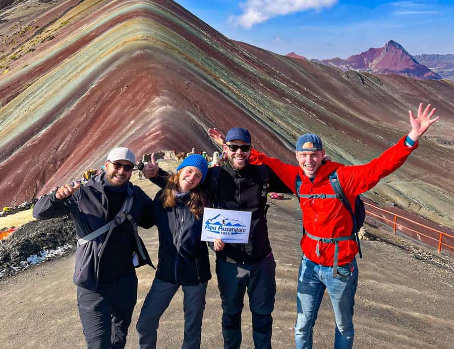 From Cusco: Full Day Rainbow Mountain + Red Valley | PRIVATE - Lunch, a long return, and hotel drop-off