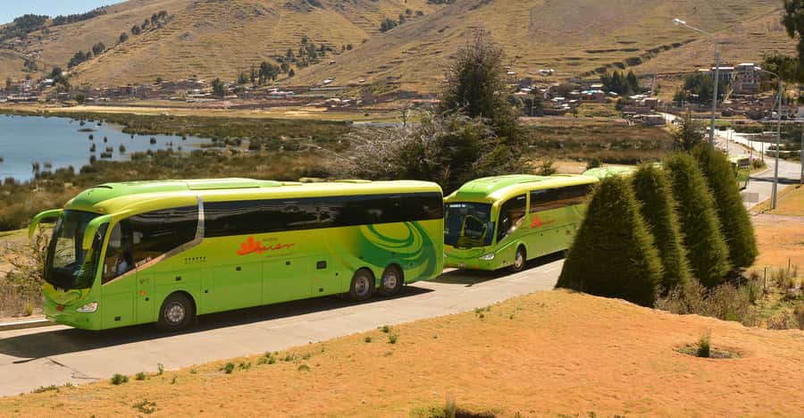 From Cusco: Lake Titicaca with a visit to Uros and Taquile - Sicuani lunch and the high point at La Raya