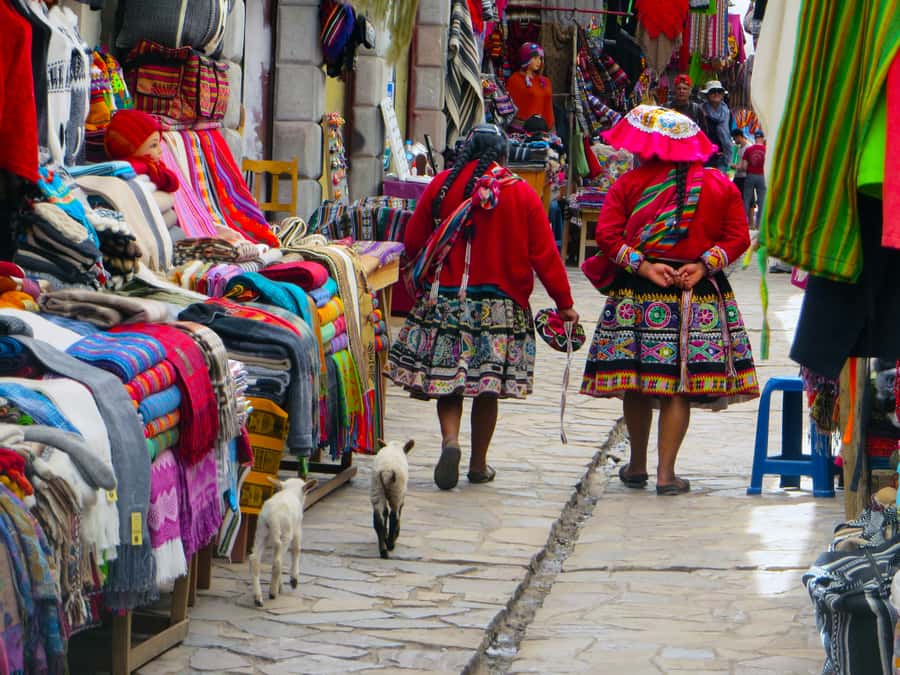 From Cusco: Private Pisac Ruins and Alpaca Farm Day Trip - Leaving Cusco for Pisac