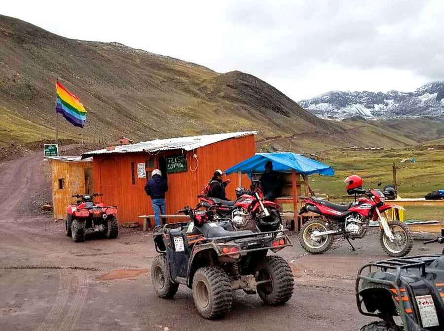 From Cusco: Rainbow Mountain in ATV Quad Bikes + meals - Guide service and group atmosphere