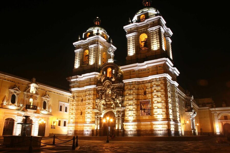 From Lima: City tour Prehispanic + Colonial & Modern Lima - San Francisco Convent and the Catacombs