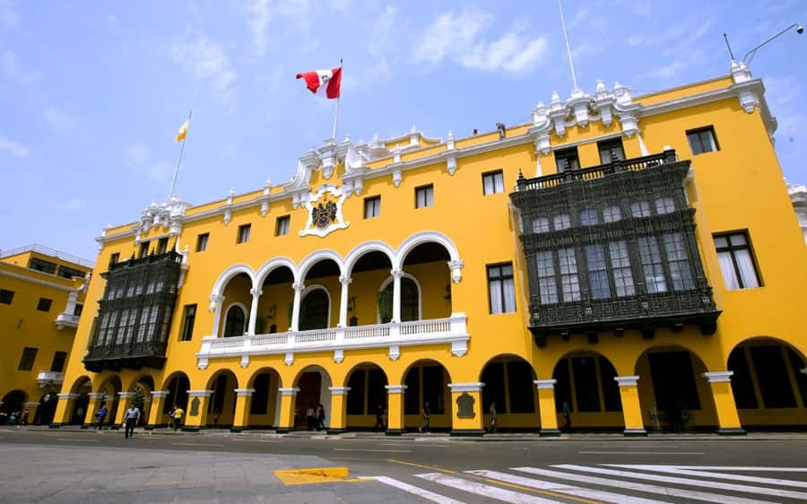 From Lima: City Tour with Catacombs & Pachacamac Inka Ruins - Plaza de Armas and Lima’s grandest buildings
