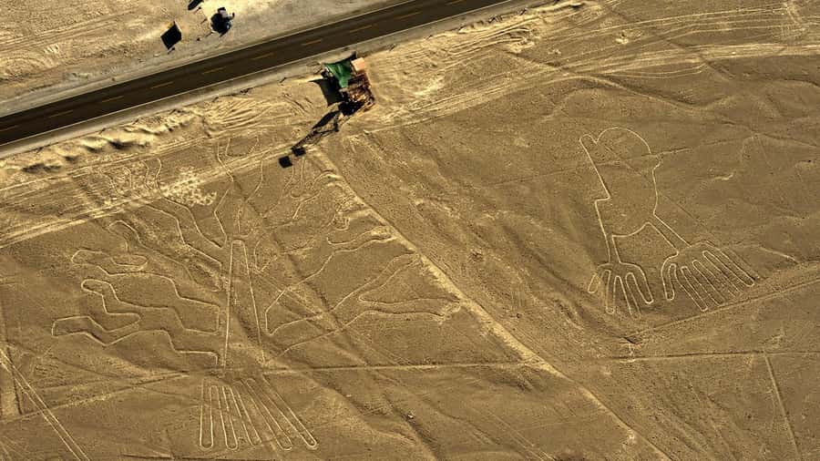 From Lima: Full day flight over in the Nazca Lines - Leaving Miraflores before sunrise