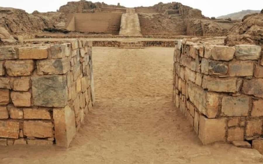 From Lima: Pachacamac Inka Pyramids & The Larco Museum Tour - What the transport adds to the day