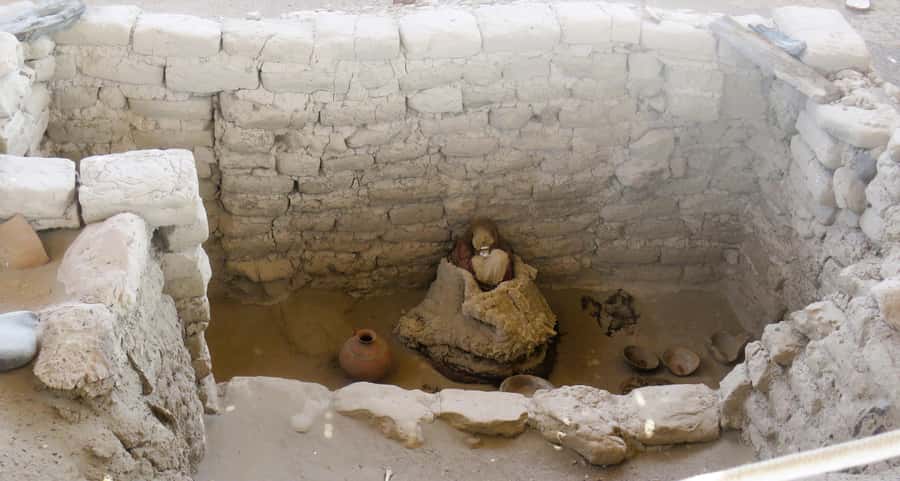 From Nazca: Chauchilla Cemetery Tour and Artisans Workshop - Walking among Chauchilla’s ancient tombs