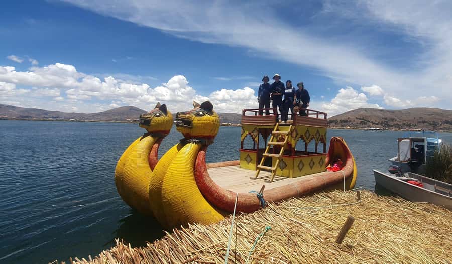 From Puno: 3-Hour Uros Floating Islands Tour - What guides add to the experience