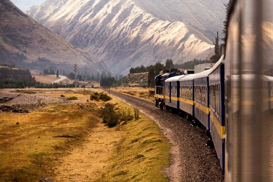 From Puno: Travel to Cusco in Titicaca Train All Inclusive - Key points at a glance