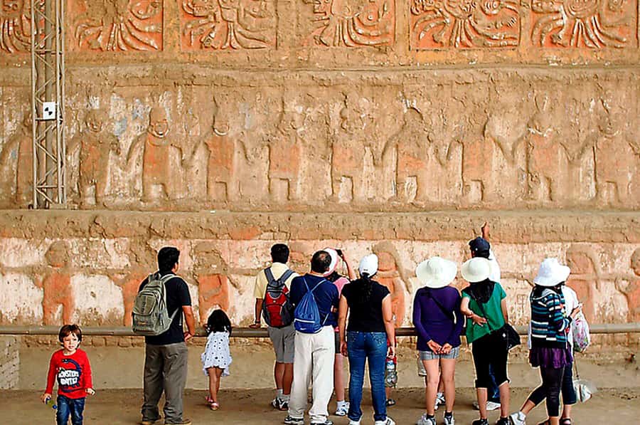 From Trujillo: Complete full day tour with museums - Chan Chan and its nine citadels