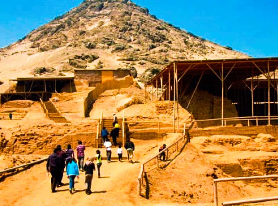 From Trujillo: Complete full day tour with museums - Huanchaco and the reed caballitos