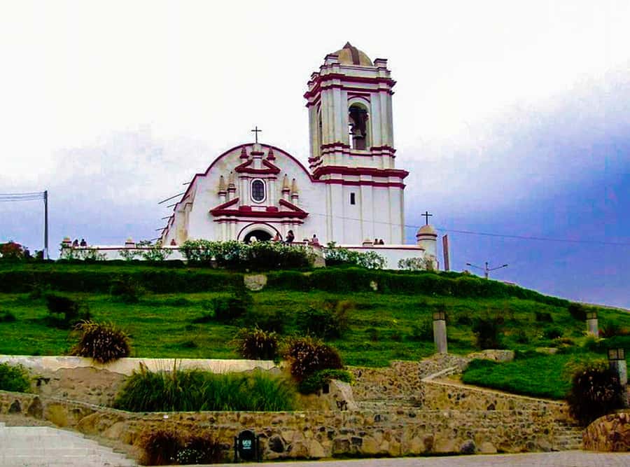 From Trujillo: Complete full day tour with museums - 9:30 a.m. in the Moche countryside