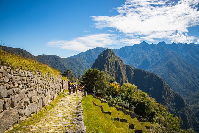 Full Day Private Tour of Machu Picchu from Cusco - From Cusco to Ollantaytambo by bimodal service