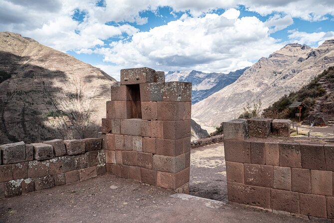 Full-Day Sacred Valley Tour from Cusco - Chinchero starts the day with Inca walls and woven cloth