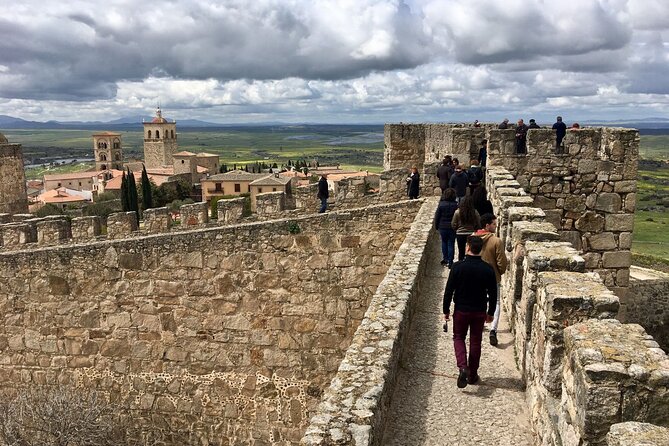 Guided Tour of Historic and Monumental Trujillo - Pizarro’s house and the people behind the monuments