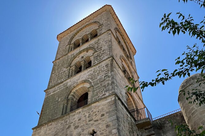 Guided Tours Trujillo Essential - Reaching Castillo de Trujillo after the climb