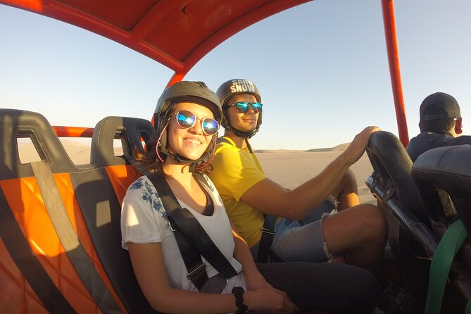 Huacachina Sandboard - Riding the larger Huacachina dunes