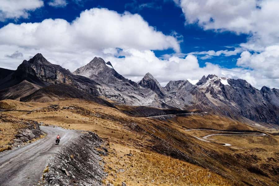 Huaraz: Bike tour | Mountain Biking in the Andes - From Wilcahuain to Portada de Cojup