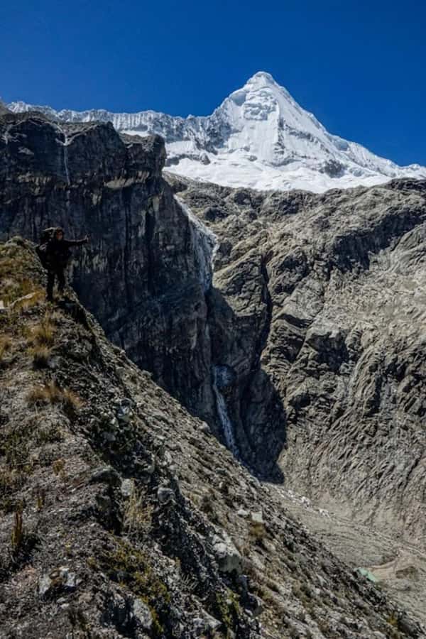 Huaraz: Full Day Rocotuyoc Lagoon + Frozen Lagoon - Llamaruri cave paintings and Paqcharuri waterfall