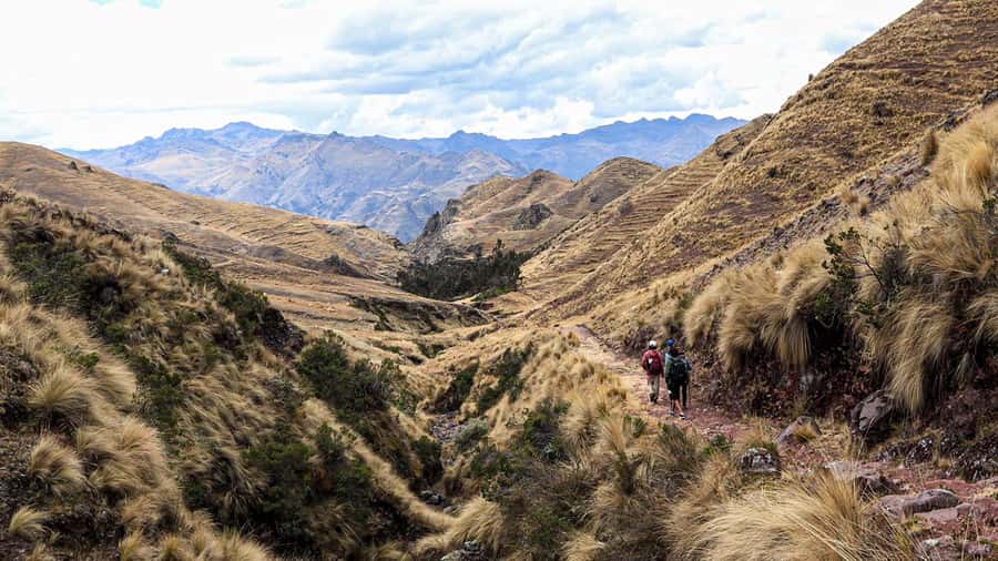Huchuy Qosqo Trek To Machu Picchu - Day 1: Tambomachay, Qoricocha Lake, and Patabamba