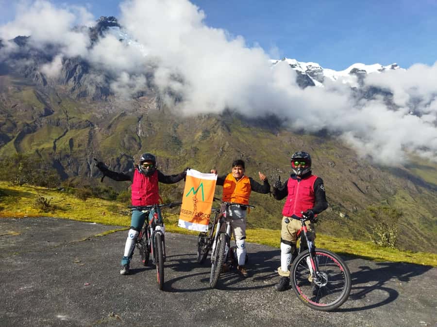 Inca Jungle Trail to Machu Picchu in 4 Days - Day 2: Walking from Santa Maria to Santa Teresa