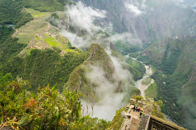 Inca Trail Trek to Machu Picchu - 2 Days (Small Group or Private) - Food, luggage, and what you carry