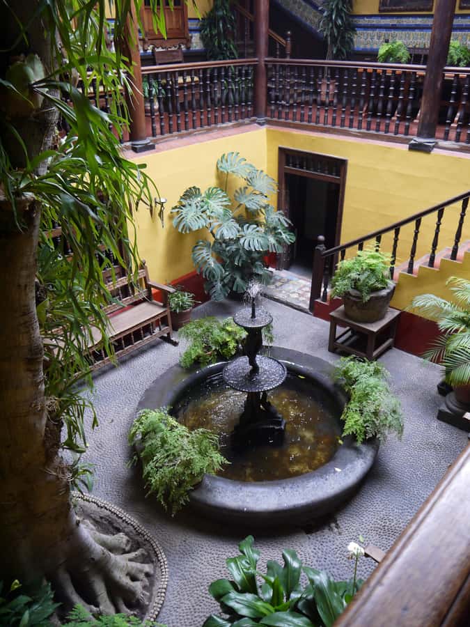La casa de Aliaga, an alive colonial jewel at Lima center. - How to fit Casa de Aliaga into your day