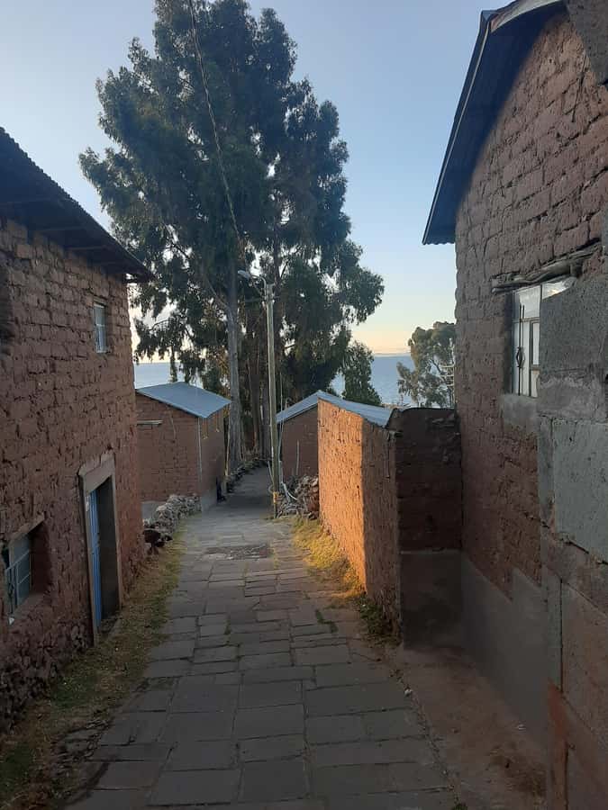 LAKE TITICACA 2-DAY EXCURSION: UROS AMANTANI AND TAQUILE + 3 MEALS - Amantani and the value of a family night