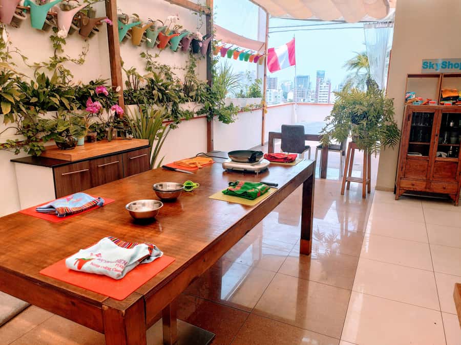 Lima: 4-Course Peruvian Cooking Class in Miraflores - Starting with a Pisco Sour