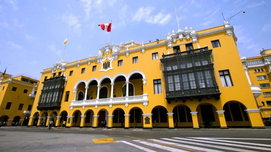 Lima: 7-Day Inca Tour with Flights and Machu Picchu - Day 1: Lima’s pyramid and colonial center