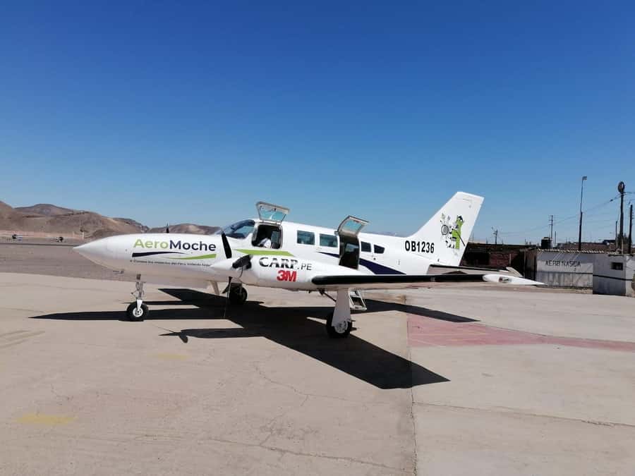 Lima: Ballestas & Huacachina Day Trip w/ Nazca Lines Flight - Guides, drivers, and the comfort of the vehicle